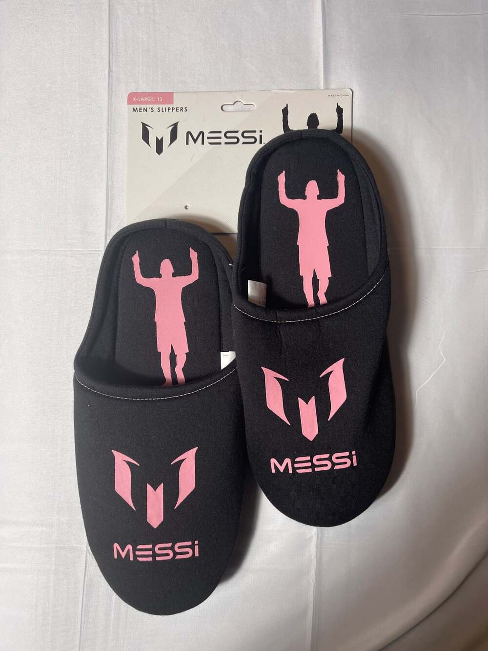 Messi NWT Men's Size XL 13 Slippers Scuffs Slides Black And Pink